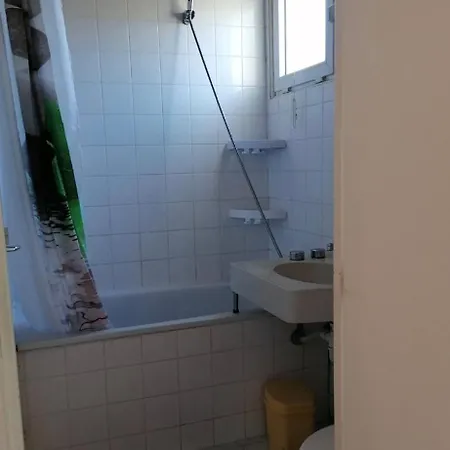 Petite Maison Dans Village *